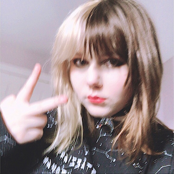 Meet your Posher, Sunlit - Picture 1 of 1